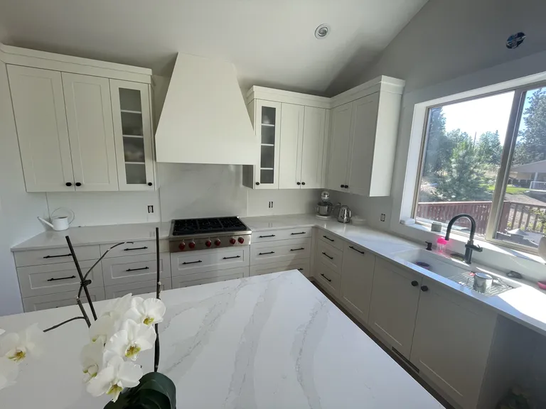 kelowna-custom-kitchen-cabinets-4/kitchen 04