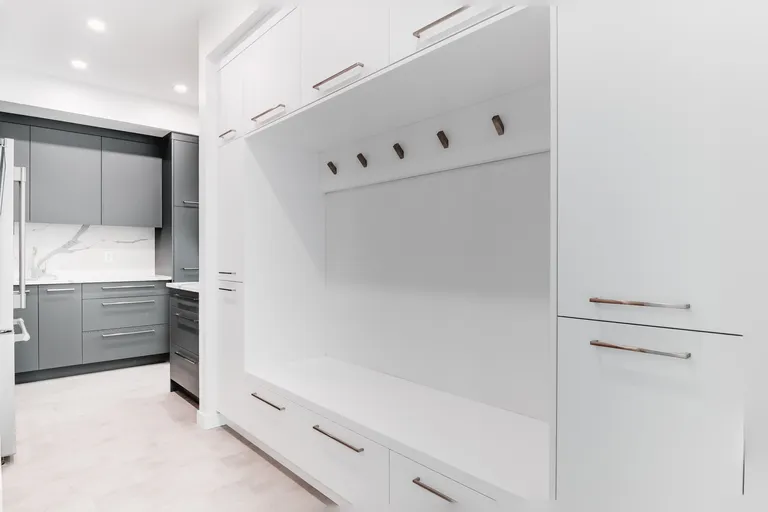 kelowna-custom-wardrobe-cabinets-1/wardrobe 01